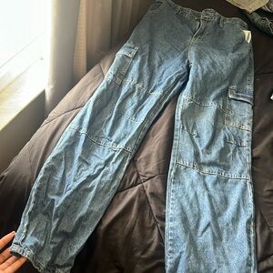 Dark wash, cargo jeans